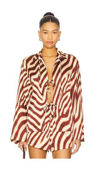 SEVEN WONDERS Montie Tie Front Sleeved Shirt in Chocolate. - size L | Revolve Clothing (Global)