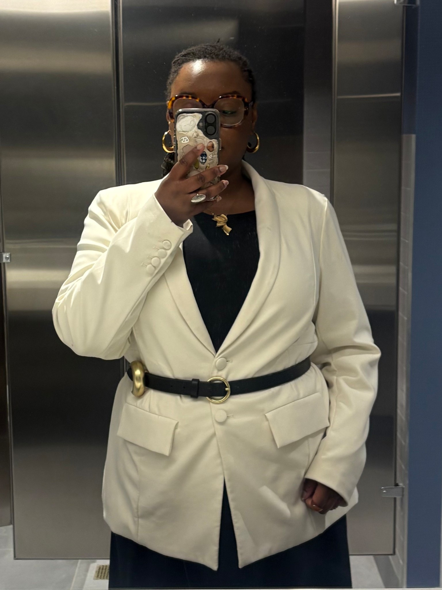 A closeup of yesterday’s work fit. My belt was too long so I used a hair accessory to keep it in place 🙊

#LTKFindsUnder50 #LTKWorkwear #LTKPlusSize