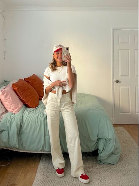 Easy college outfit idea / everyday spring outfit idea featuring the best straight leg cargo pants, my fav baby tee and red Adidas 🤍