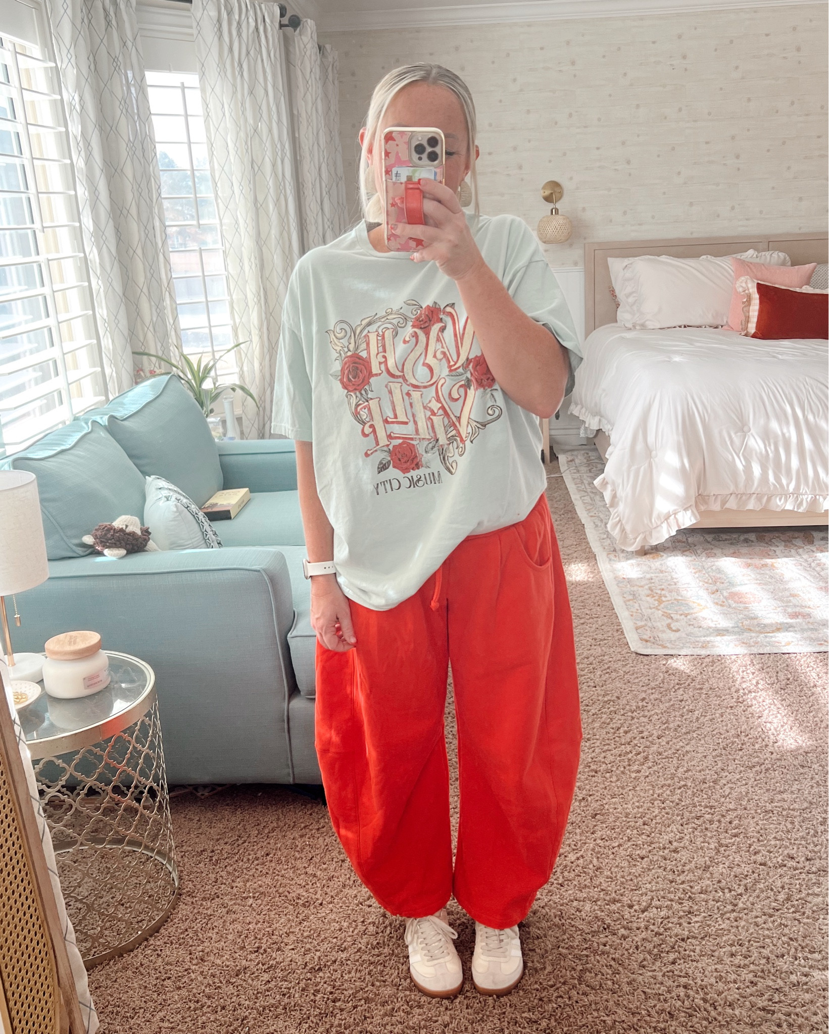 Barrel SWEATS?! Sign me up! If you love barrel jeans then you need all pair of the new sweats that are coming out! If you don’t own barrel pants I think they look good on just about everyone! 
.
This pair is buttery soft, such a fun statement color and don’t look like your average sweat pants! 
.

#ootd #ootdfashion #amazonfashion #amazoninfluencer #momstyle #momstyleinspo #over40fashion #affordablefashion #newlook #flatteringfit #utahfashion #momfashion #momootd #casualfashion #errandfashion #workathomefashion #over40style #comfyclothes #barrelsweats #barrelsweatpants #redsweats #ldsfashion #modestfashion #sneakers #graphictee #nashville #nashvilletee

#LTKFindsUnder50 #LTKActive #LTKStyleTip