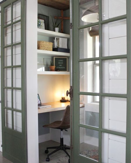 Small home office 
Wall color - SWSilvermist
Door color - SW Oakmoss
Trim color - SW Alabaster

#LTKhome