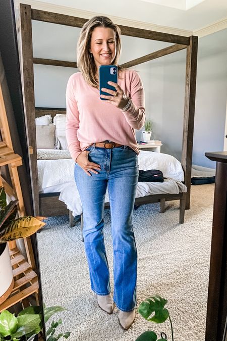 Flare jeans make my 90’s girl heart happy. 
And my legs look a mile long.
Coincidence? I think not.





#LTKunder100 #LTKunder50 #LTKstyletip