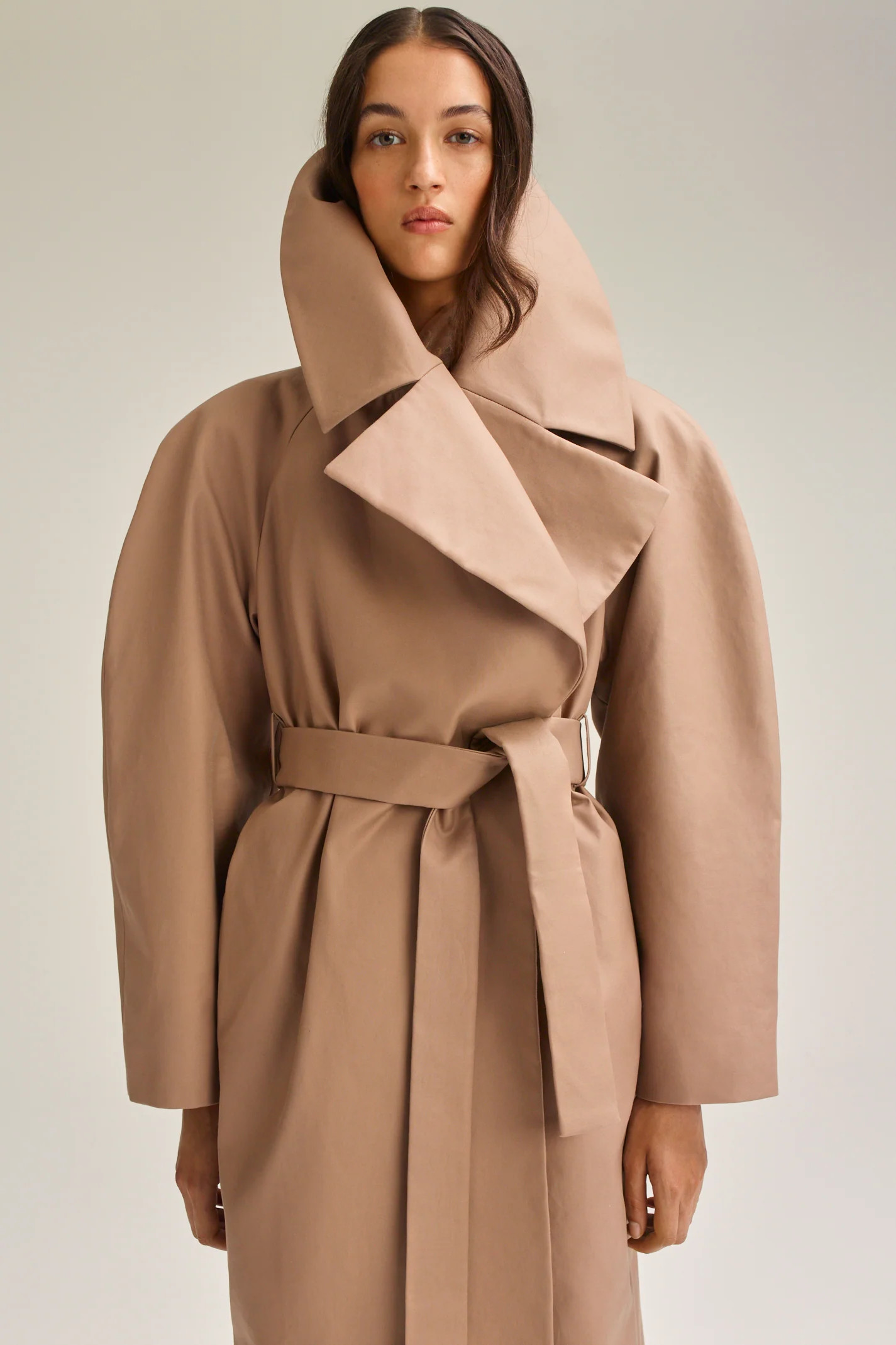 DOUBLE COTTON PORTRAIT NECK COAT - WHISKEY - Scanlan Theodore | Scanlan Theodore