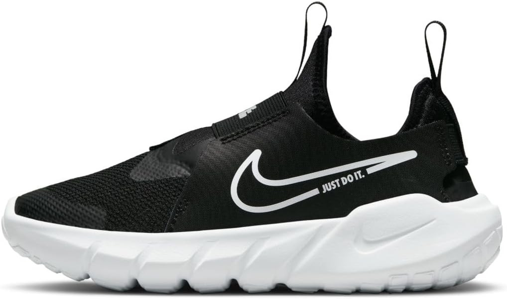 Nike Kids' Flex Runner 2 Sneakers | Amazon (US)
