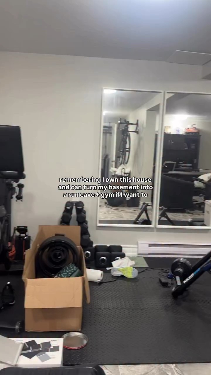 Home gym!!

#gymreno #gymtransformation #igrunners #homereno #runstagram #runningmotivation #gyminspo

#LTKhome #LTKfitness