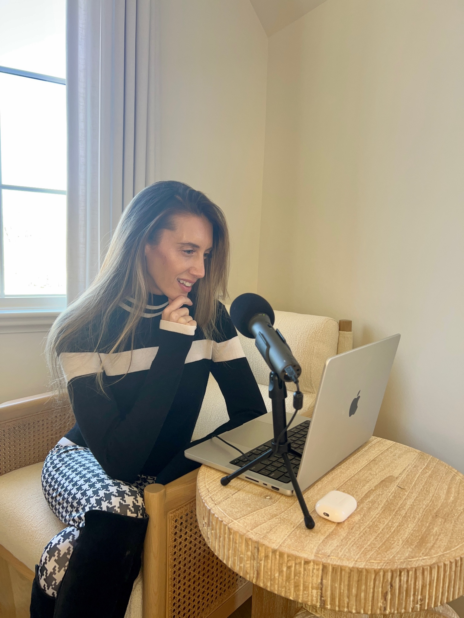 POV:  you're a podcaster who might need to be ready for apres ski at any moment (ignoring the fact that you live in the South 😂)...

#LTKsalealert #LTKfindsunder100 #LTKfitness
