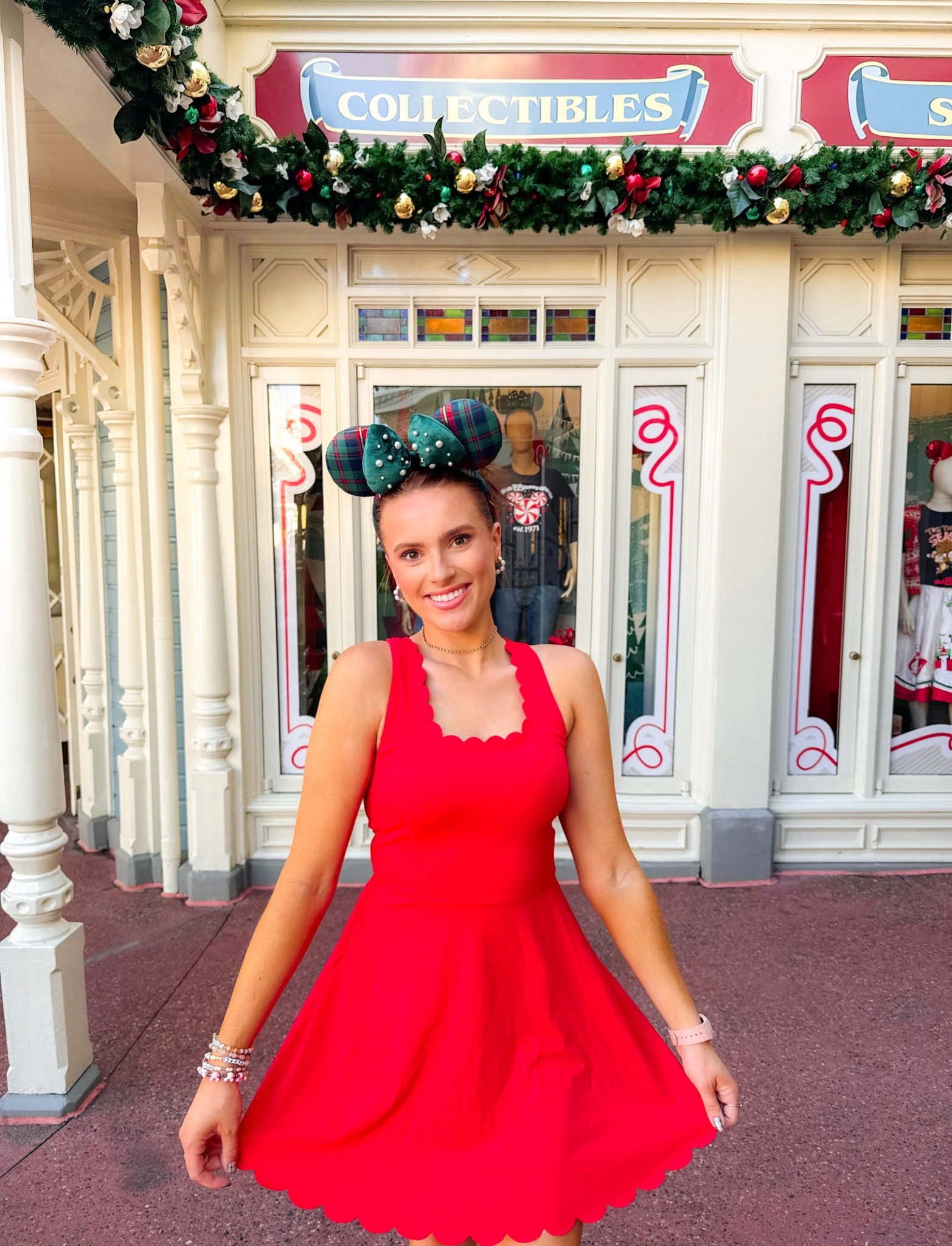 DISNEY CHRISTMAS OUTFIT ❤️✨

#LTKActive #LTKHoliday #LTKSeasonal