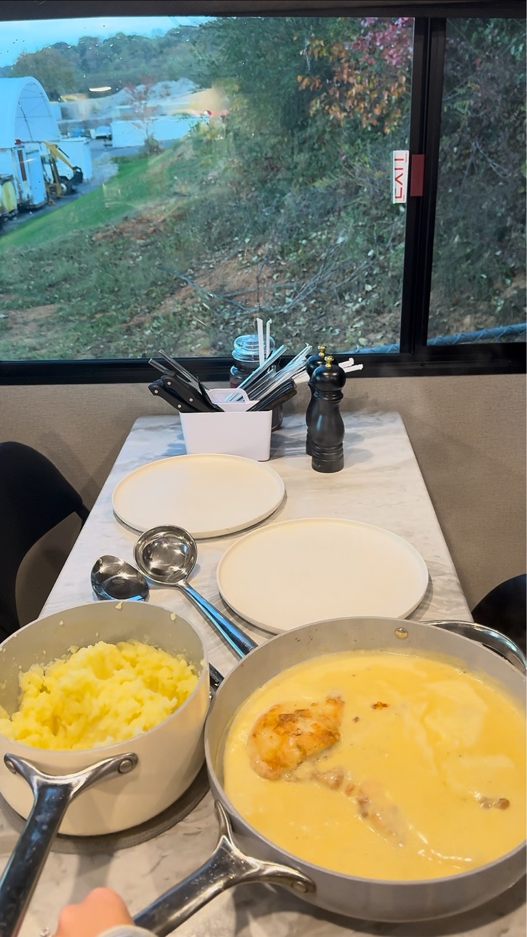 feels so good to have the camper deep cleaned🤩🧹🧼🧽🫧🧺

#LTKHome #LTKSeasonal #LTKPetite