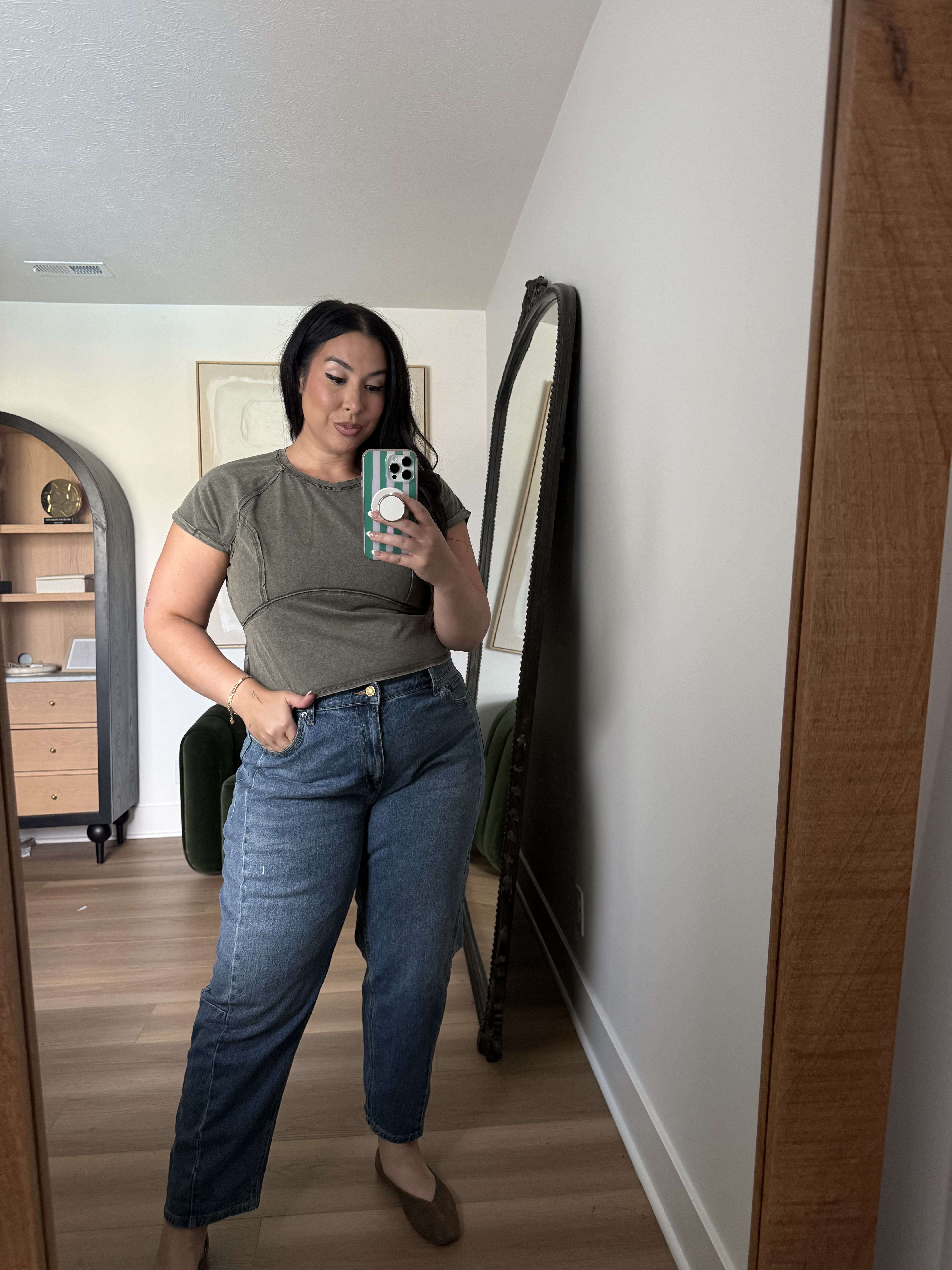 
Love the seaming detail on this tee! Wearing a Xl in the top, size 16 in denim! walmart, walmart fashion, curvy, midsize, flare jeans 

 #LTKSeasonal #LTKMidsize