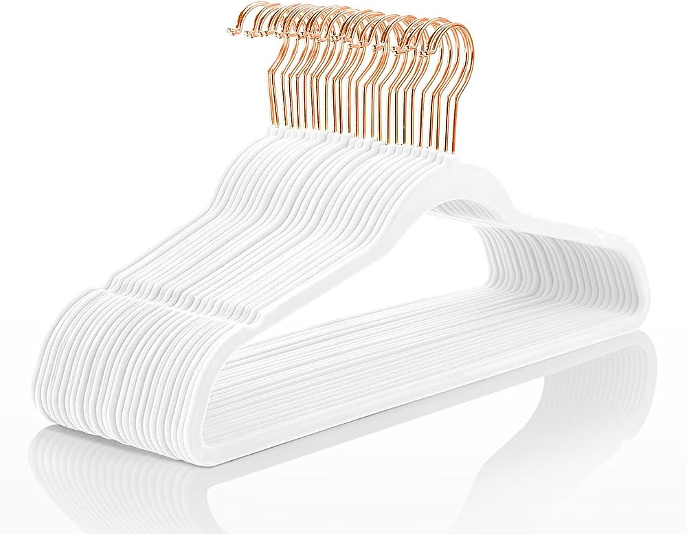 MIZGI Premium Velvet Hangers (50 Pack) Heavy Duty - Non Slip Felt Hangers - White - Rose Gold Swi... | Amazon (US)