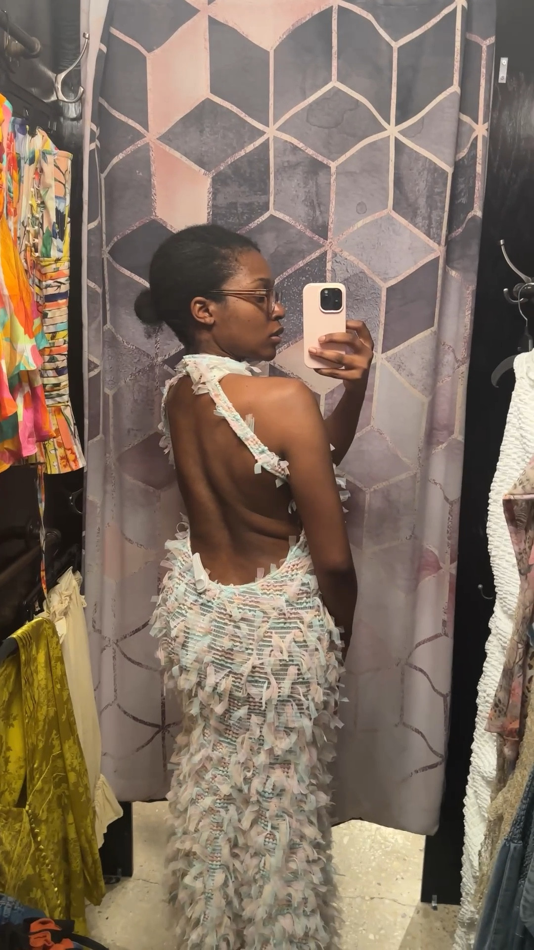 Sooo obsessed with the back but I felt the front looked too bulky on me. I’m wearing a M here

#LTKFindsUnder100