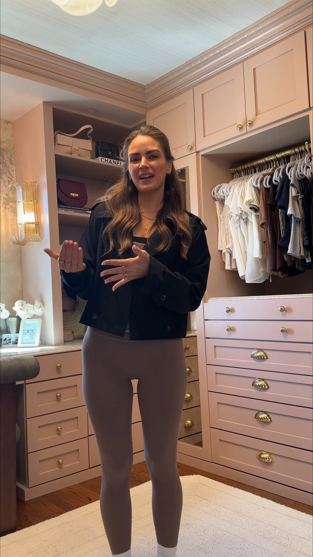 #AbercrombiePartner YPB has some of favorite go-to pieces for Spring! I love activewear and lightweight layering pieces that take me from a workout to school drop off or running errands. All looks are via @abercrombie & I have sizing info is below.  

Workout set – small 
Crinkle Cropped Jackets – medium (for an oversized fit but could wear a small) 
Crinkle Balloon Pants - small 