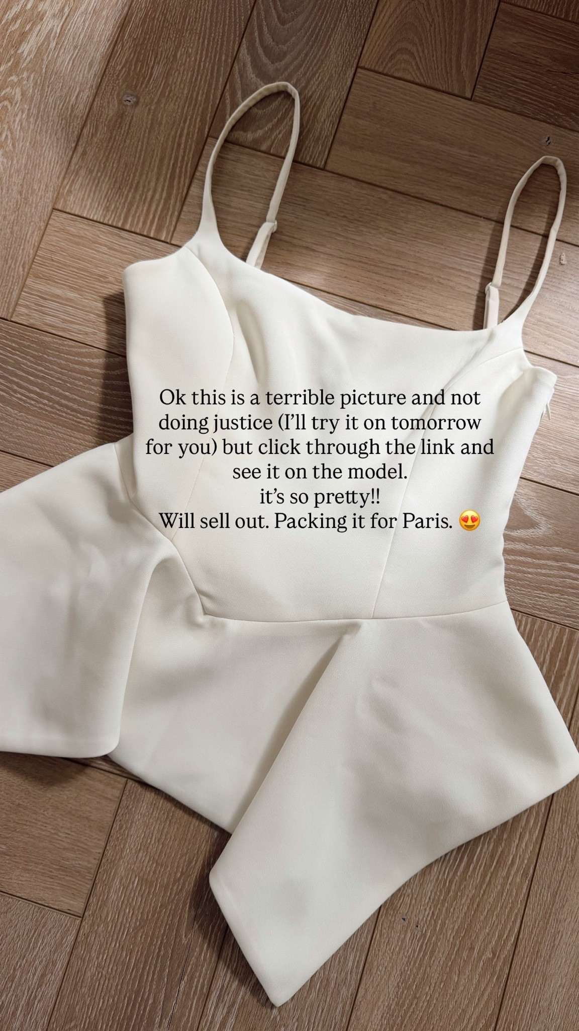 Such a pretty top! This will sell out. I got an xs