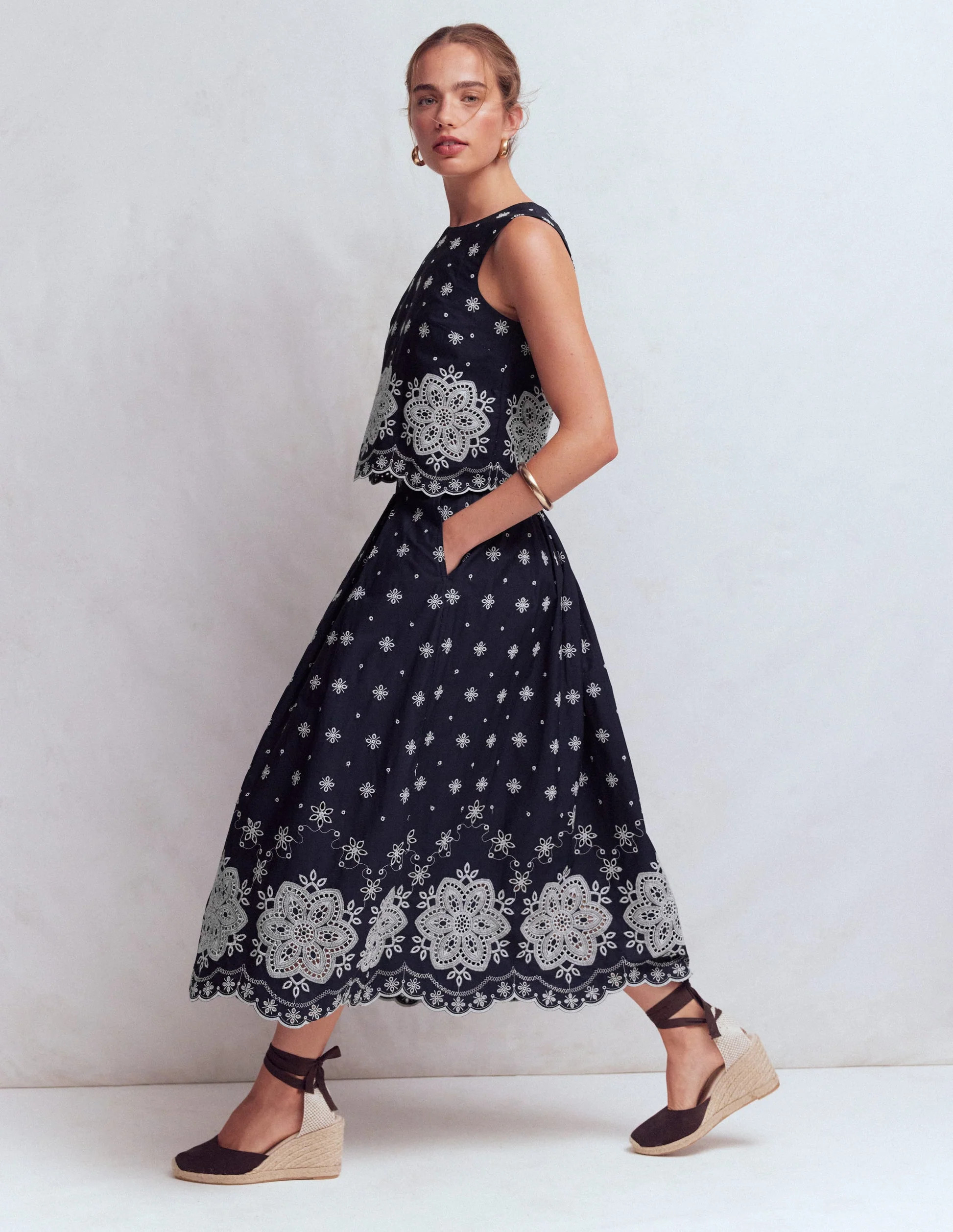 Verity Broderie Poplin Skirt-Navy | Boden (US)