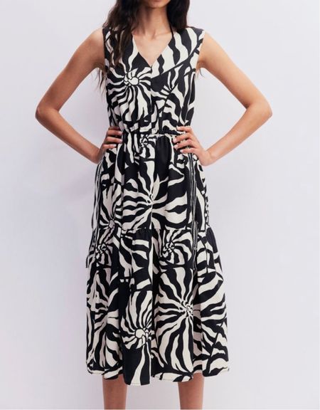 Black and white seashell print midi dress 

#LTKSeasonal #LTKfindsunder50 #LTKstyletip