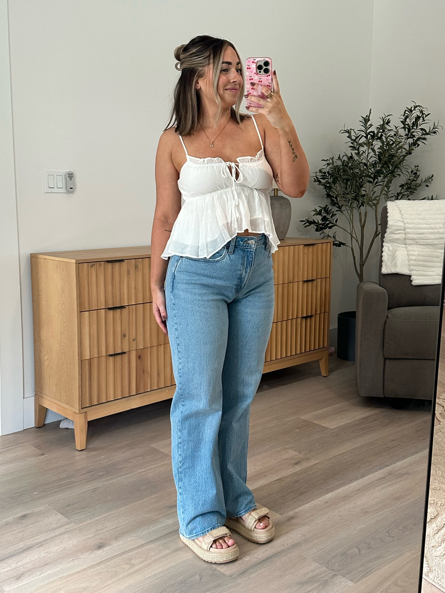 Love these jeans from Abercrombie 👖🤍

#LTKStyleTip #LTKShoeCrush #LTKSeasonal