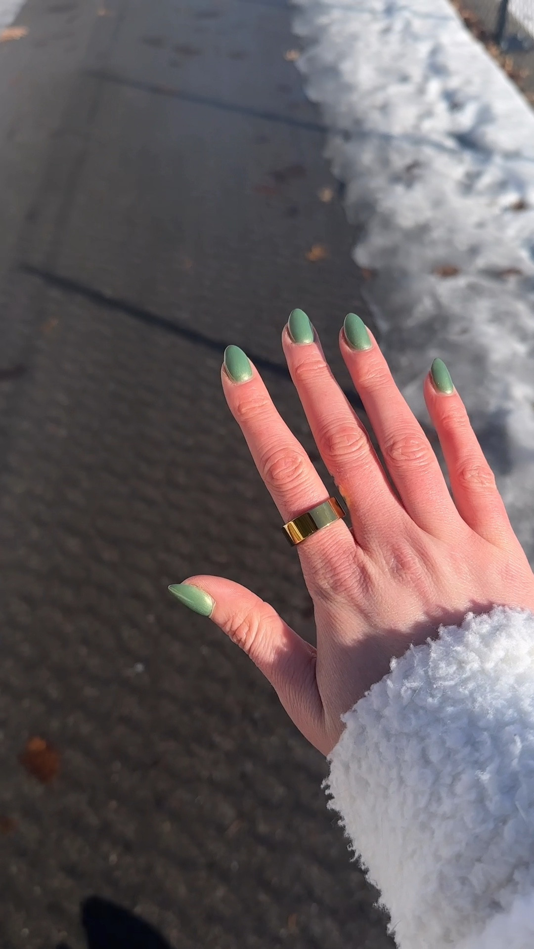 What better way to spend a sunny day in Northern Michigan than with a walk by the water ☀️

I tracked my entire walk with one of my favorite purchases of 2025, the UltraHuman Ring Air! It also gave me a detailed and easy to read breakdown of my heart rate activity, recovery, BPM workout zones, calories burned and total distance with a mapped out diagram of my walk. 

If you want to make tracking your workouts easier, use code “PAIGEBAKER10” to get 10% off on your ring purchase! 

#UltrahumanRingAIR #Ultrahumanhq #SmartRings2025

#LTKActive