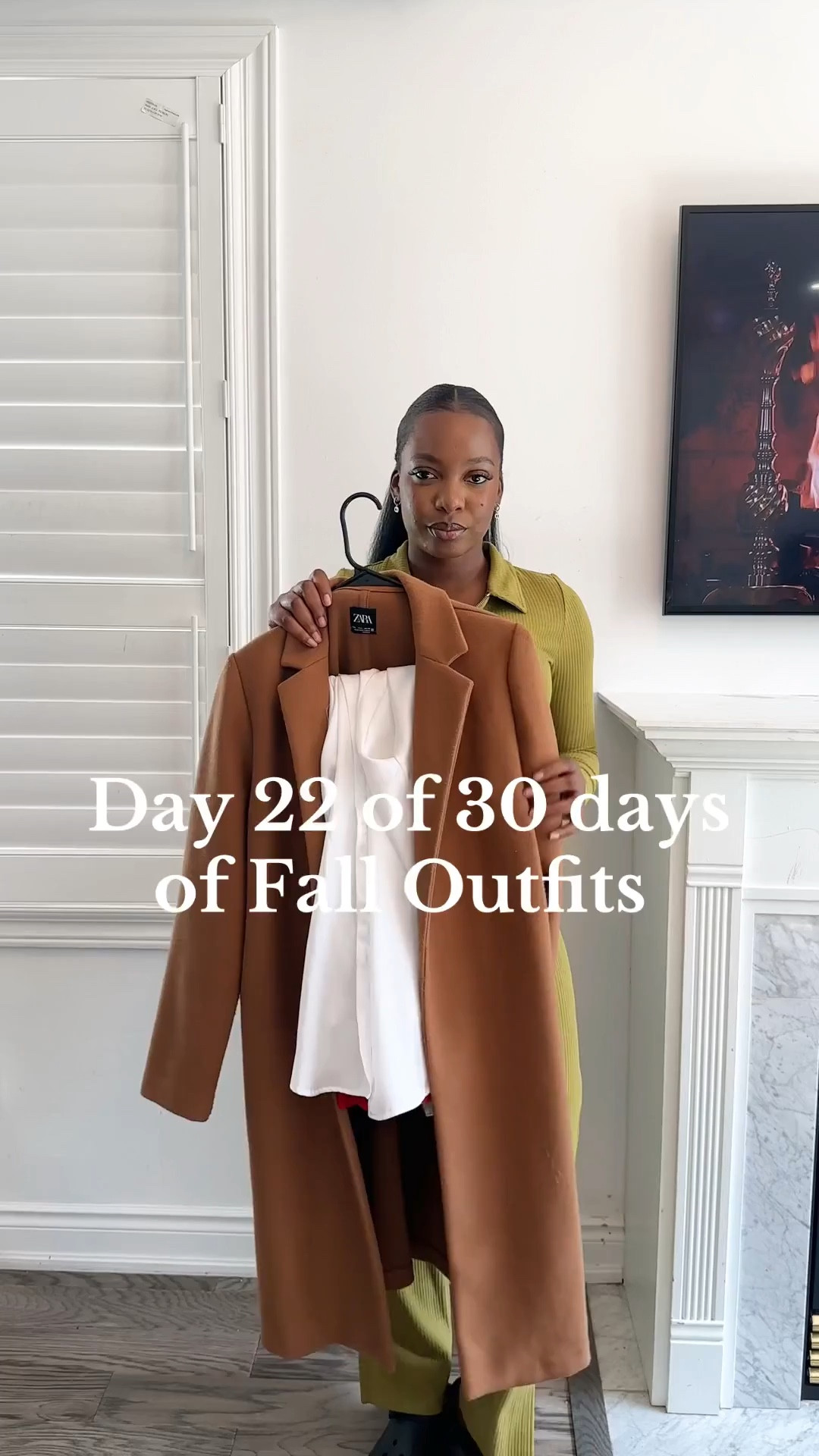 White satin shirt, red straight leg trouser, caramel lapel coat and black bag

#LTKcanada #LTKworkwear