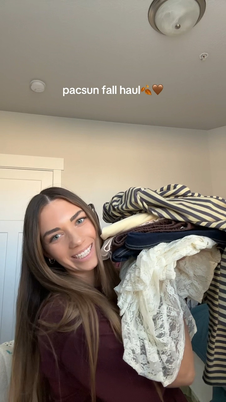 pacsun fall haul!!
striped top- large
yellow brandy tee- one size
lonely ghost tee- medium
red tank top- one size
brown skirt- extra small
denim top- medium
maxi skirt- extra small

#LTKHalloween #LTKFallSale #LTKSeasonal