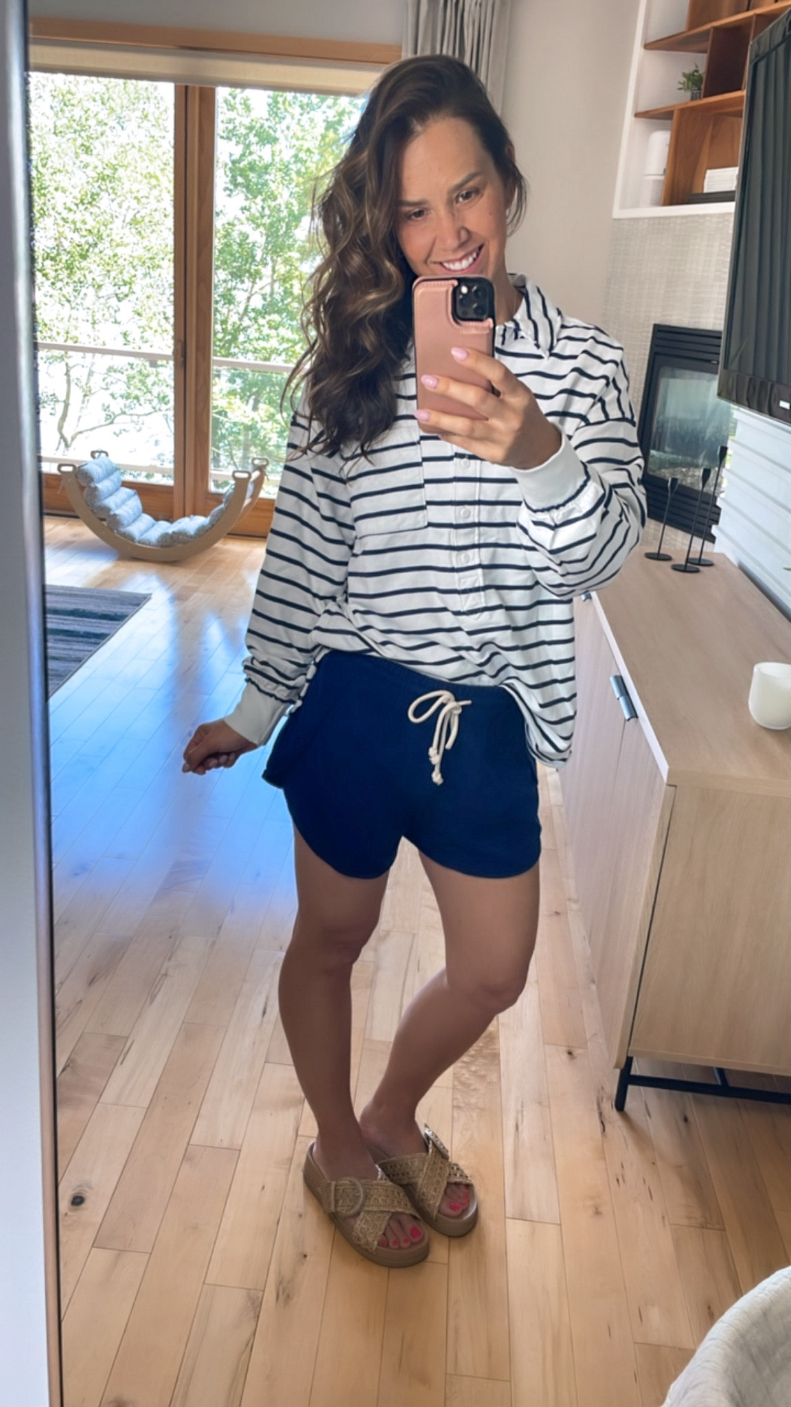 Make it a set or mix and match

The sweatshirt is a lightweight terry, perfect for summer! It has  functional buttons for my nursing moms or if you need a shirt to lift over your head to not mess up your hair. FYI, it runs oversized. 

The bottoms are a nice terry sweatshirt material too with a functional rope tie. 

Top: small
Bottoms: smalll