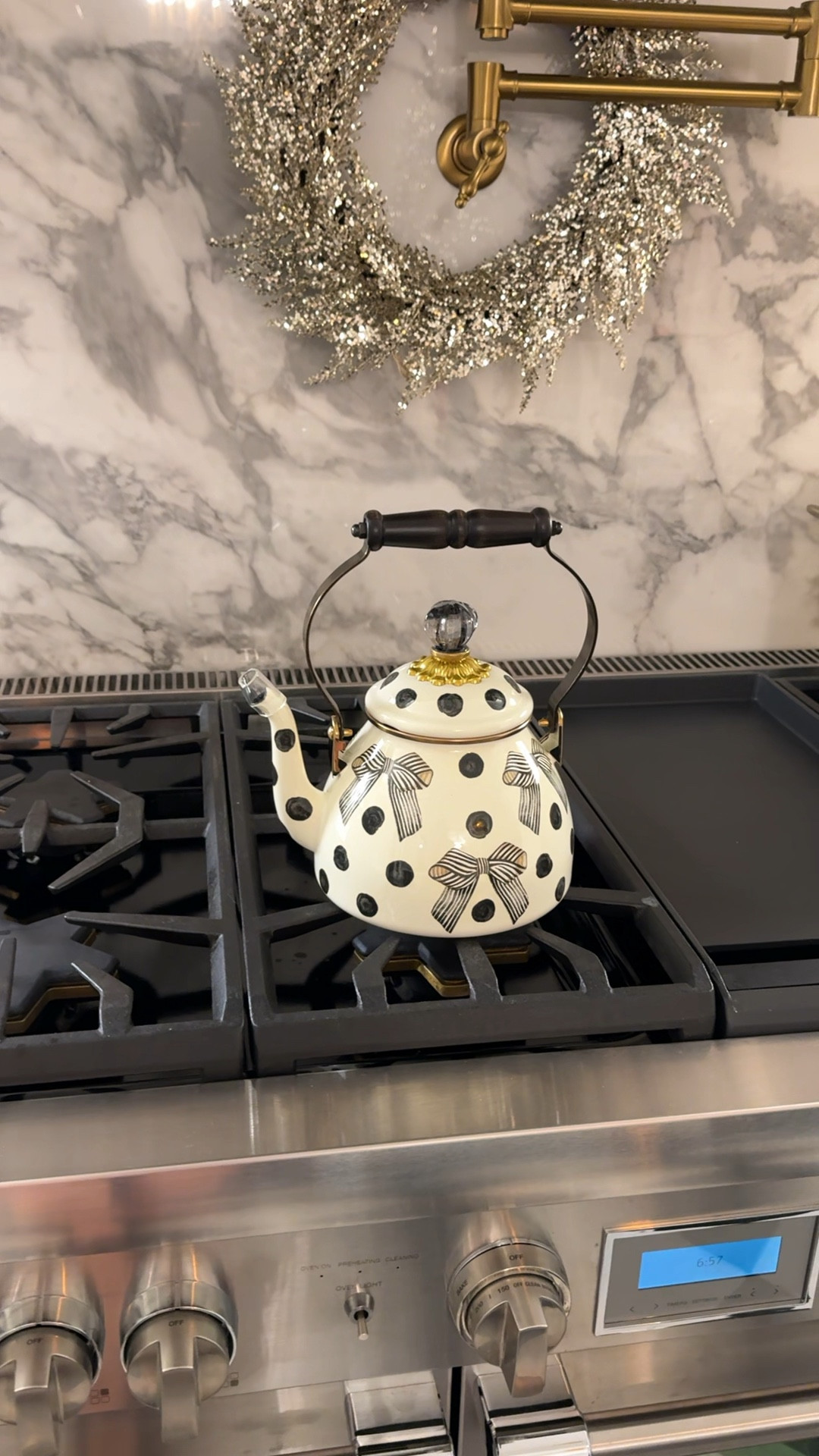 Mackenzie child has the cutest new tea kettle! This one just showed up on my porch this evening and couldn’t wait to share it! They dropped so many new kettles and linking all of them here!

Christmas gift, gift, guide, gift for her, Christmas decor, kitchen, decor, tea, kettle, Mackenzie Childs 


#LTKHome #LTKGiftGuide #LTKSeasonal