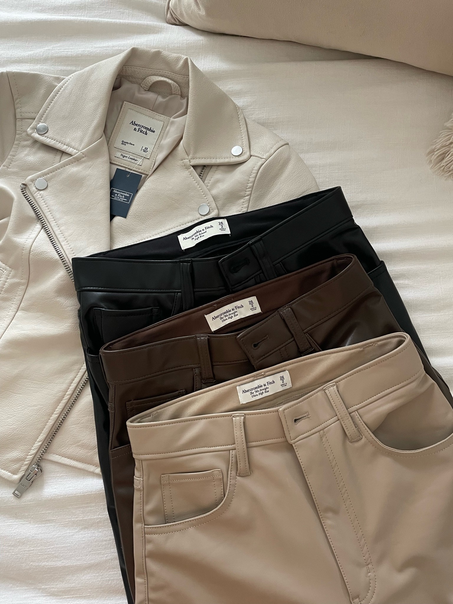 Abercrombie vegan leather pants 

#LTKsalealert #LTKSeasonal