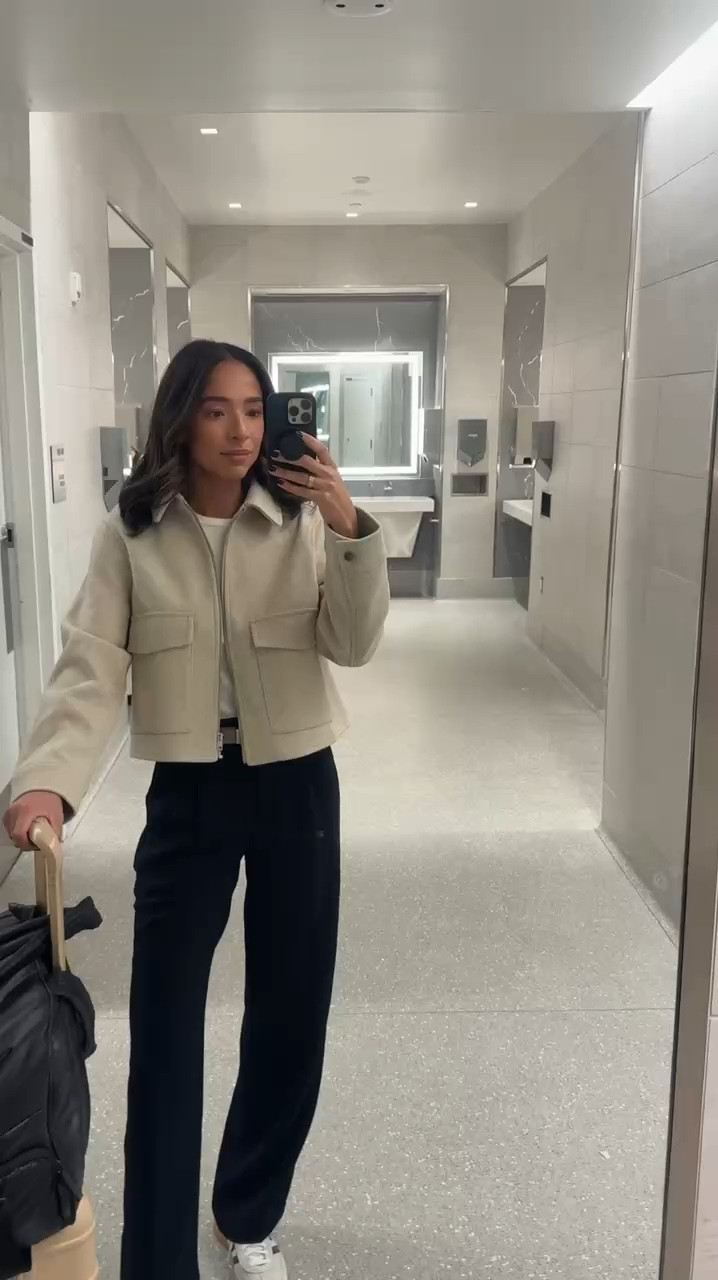 Travel outfit ✈️ Wearing size XS tank, small jacket and size 4 tall trousers 


Airport outfit 
Fall outfit 
Fall fashion

#LTKStyleTip #LTKTravel #LTKFindsUnder100