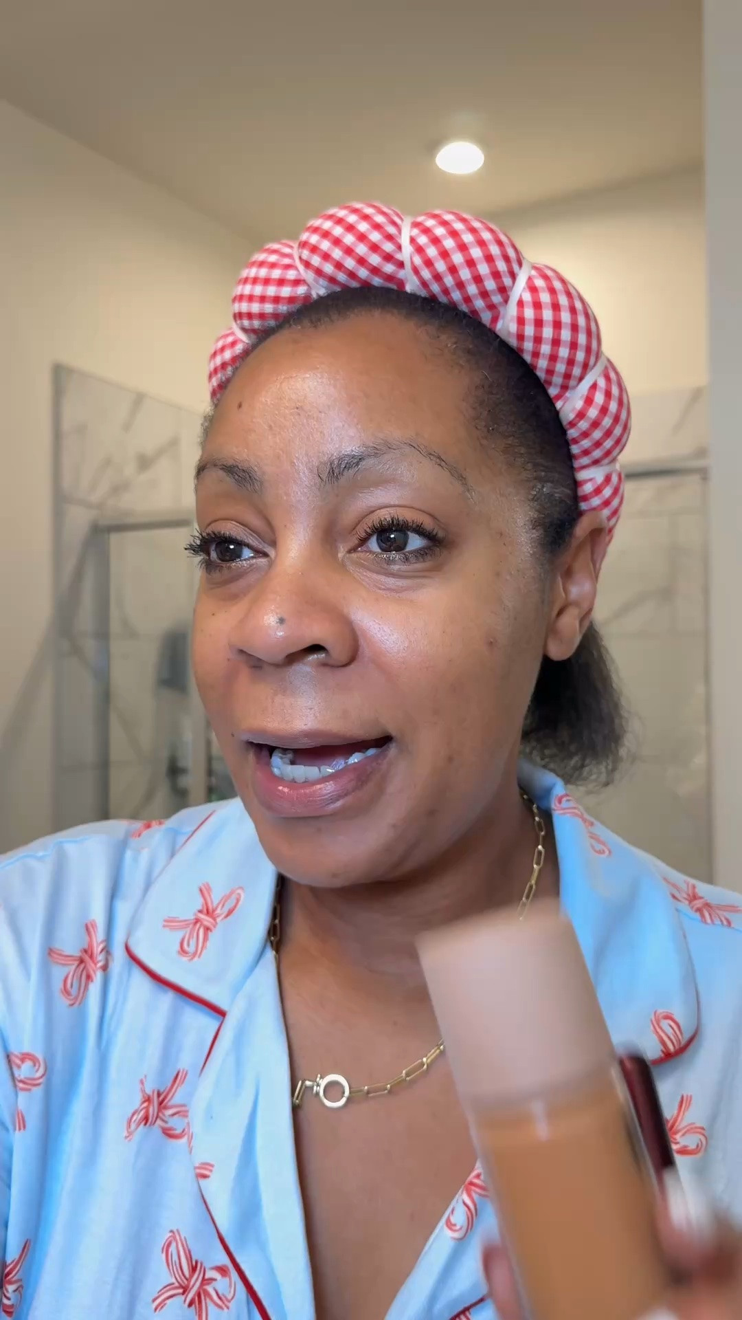 Chaotic grwm under 10 minutes 

everyday makeup, makeup over 40