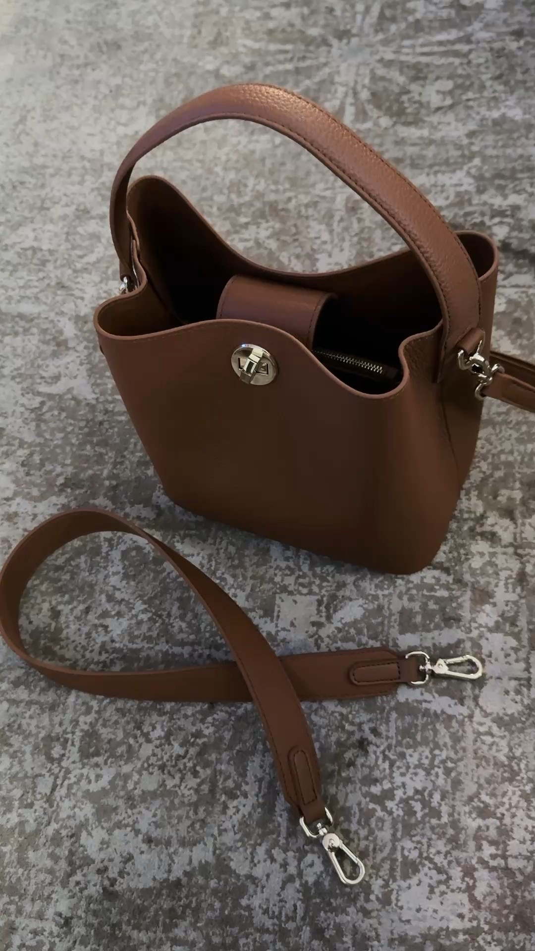 Under $100 Gorgeous designer inspired leather bucket bag from Amazon.

It comes with two different straps. One is a fixed length in a wide width and the other one is a long adjustable Crossbody strap. It also has a shorter carrying handle. It has an interior zipper pocket with two divided sections. great every day size. great quality and it’s available in other colors.

 

#LTKOver40 #LTKSaleAlert
