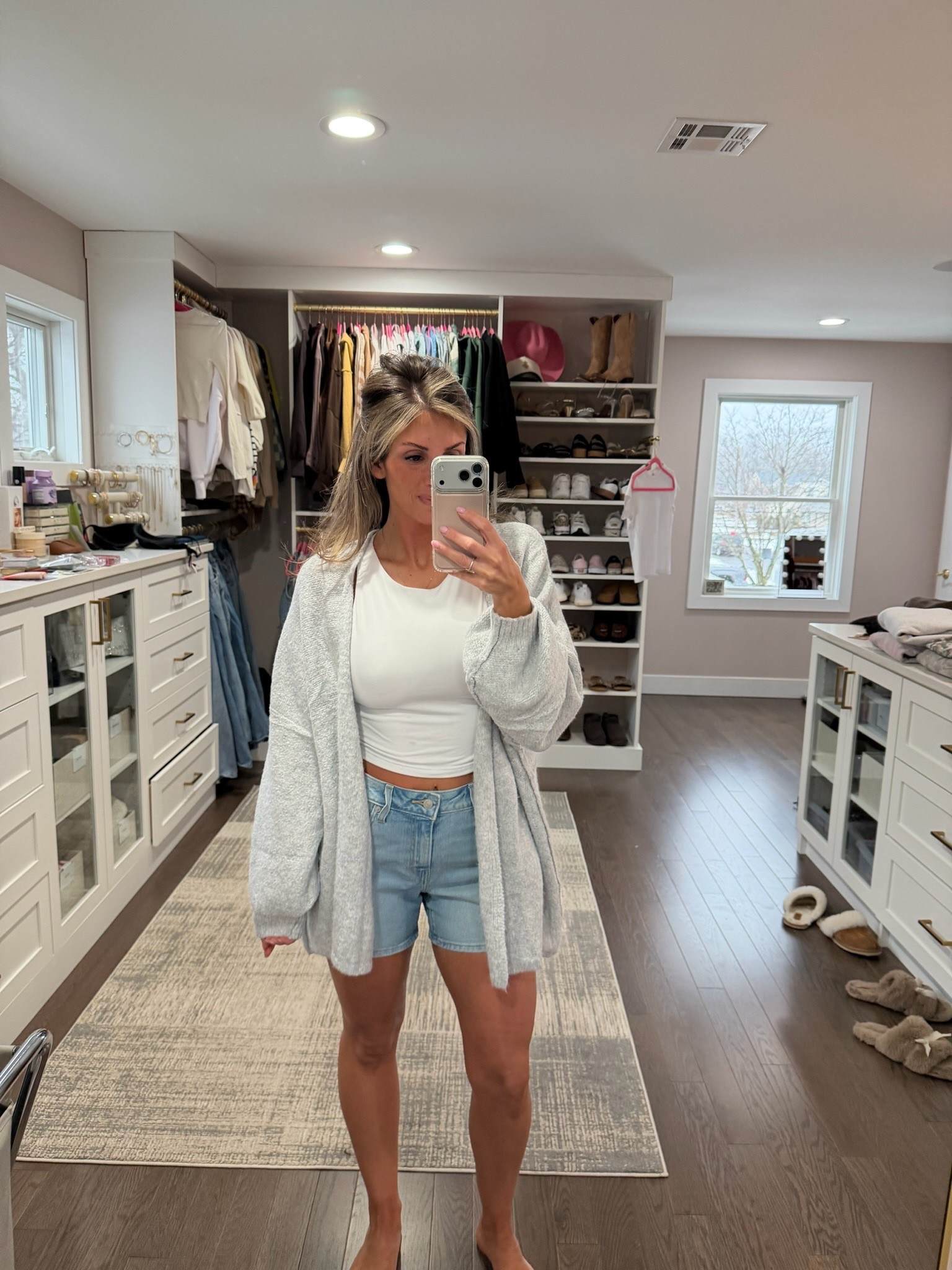 Loving this cardigan!! It’s so comfy! 

#LTKootd #LTKgrwm #LTKmomlife