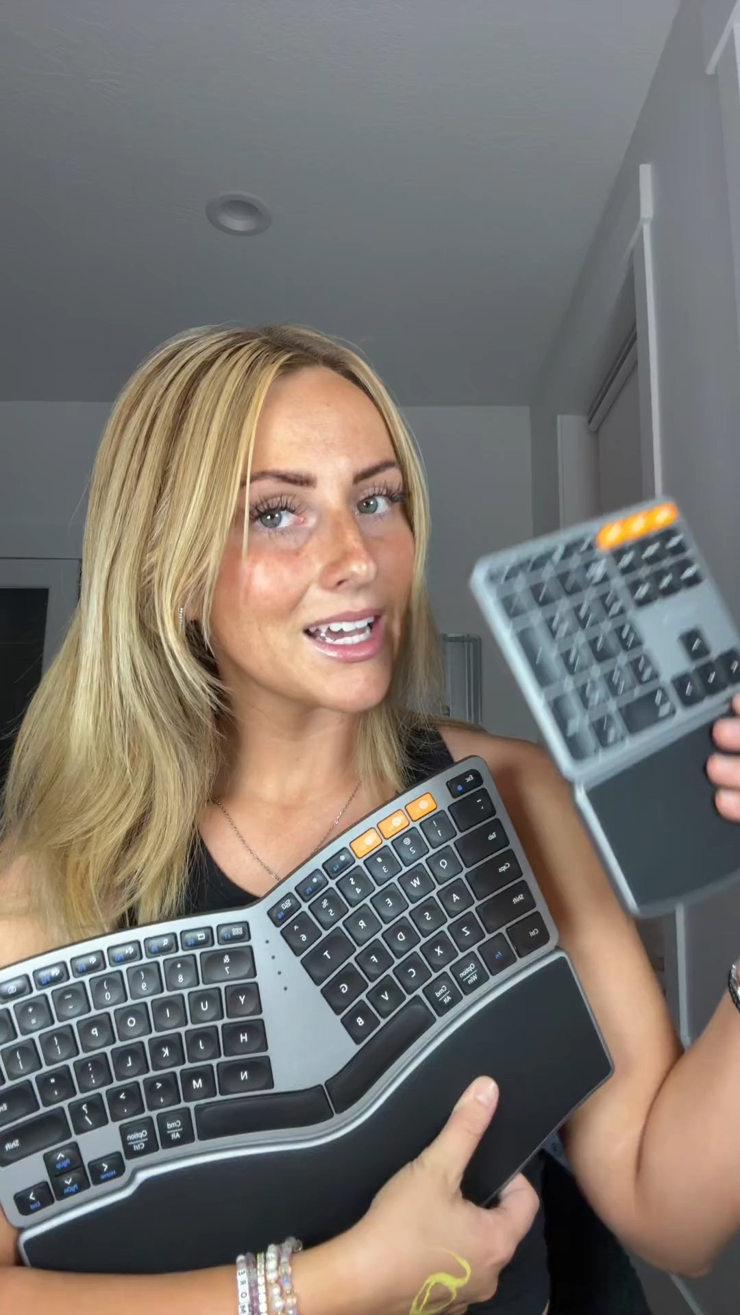 ProtoArc EK04 Wireless Ergonomic Keyboard 

 #LTKU #LTKHome