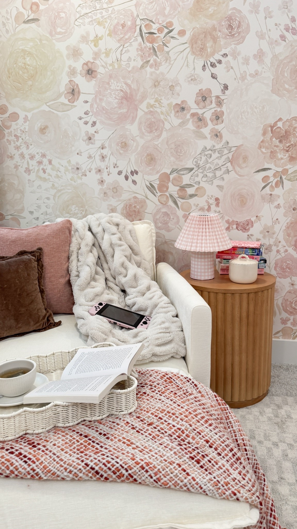 The cutest pink inspired spot to do all my reading and hobbies! I love this bold floral wallpaper by WallBlush, and this Amazon chair is insanely comfy for a great price! The table is old from Target, but the cute pink gingham lamp is still available! 
Linking my kindle case, scalloped tray, and rug too! Love this office space turned sitting area so much!

Home decor, Amazon home, Target home, home inspiration