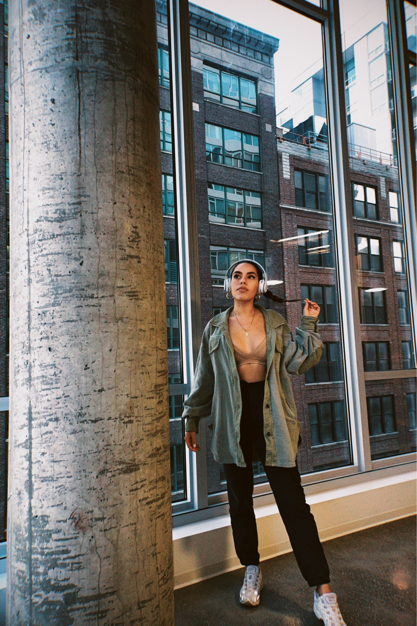 The perfect comfies , comfortable clothes , cargo pants , oversized, Street style , free people , Urban Outfitters 

#LTKSeasonal #LTKFind #LTKSale