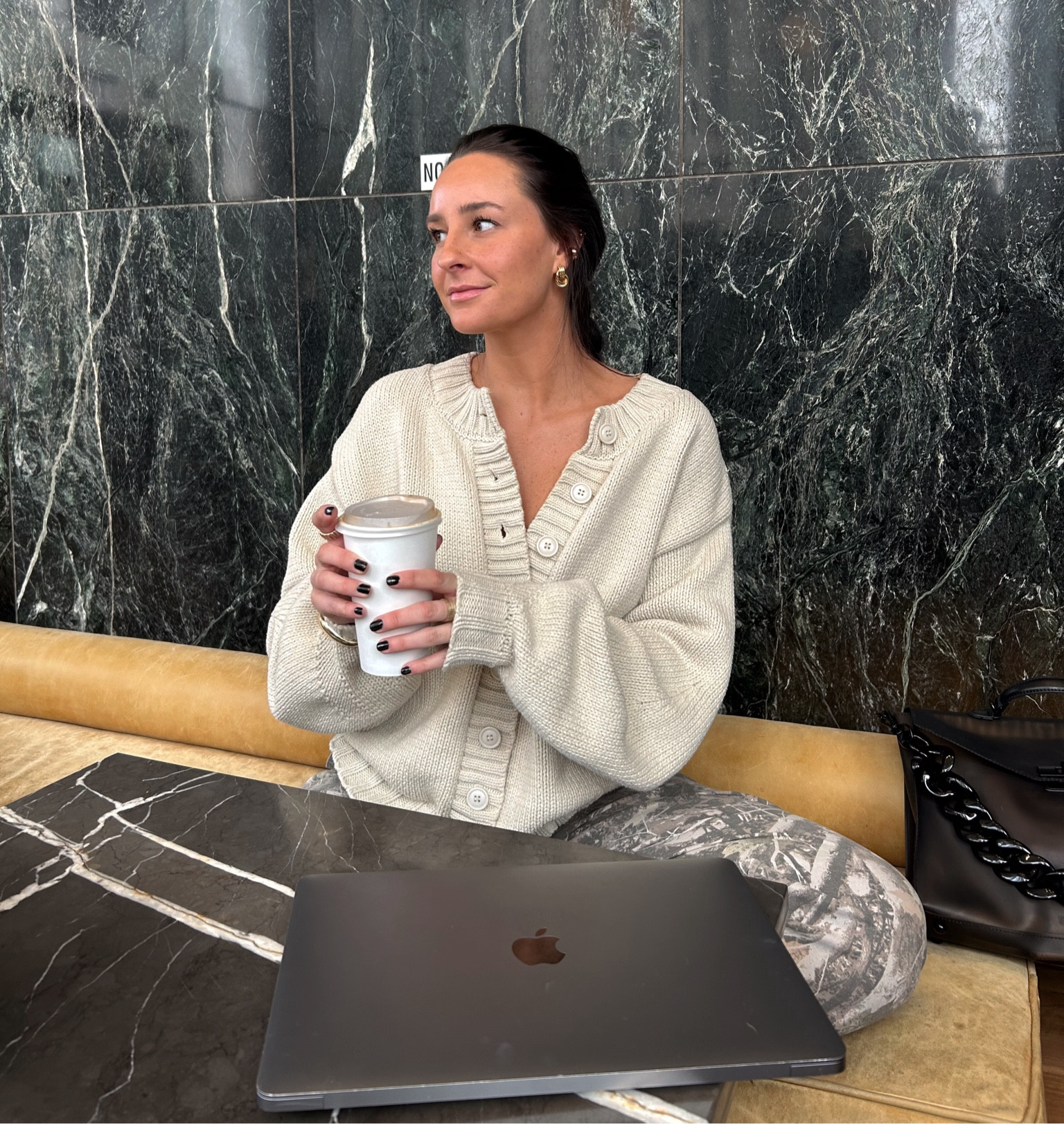 Coffee date outfit 

#LTKstyletip #LTKSeasonal #LTKfindsunder100