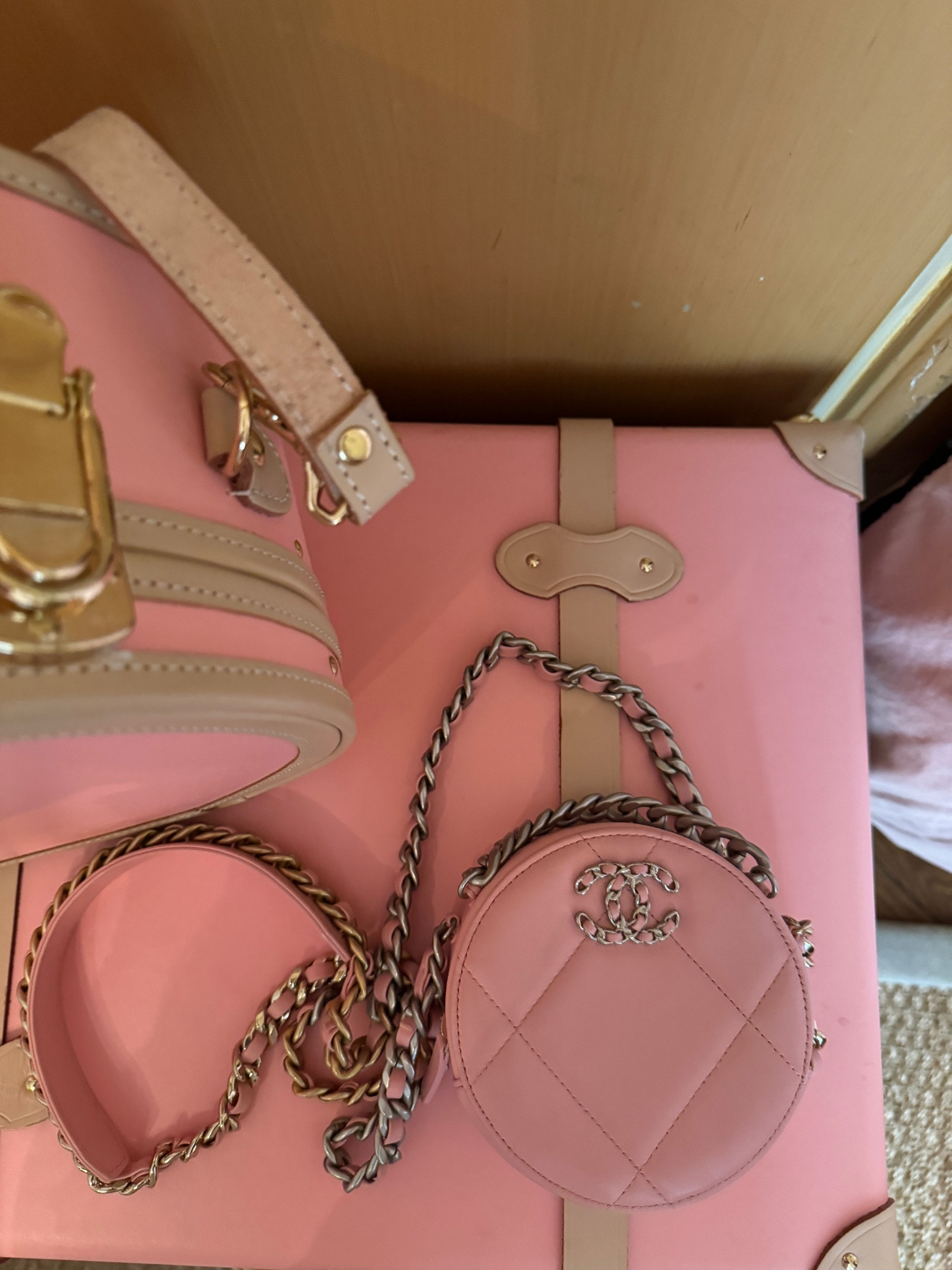 European summer pink style 🩷

#LTKtravel #LTKsummer #LTKstyletip