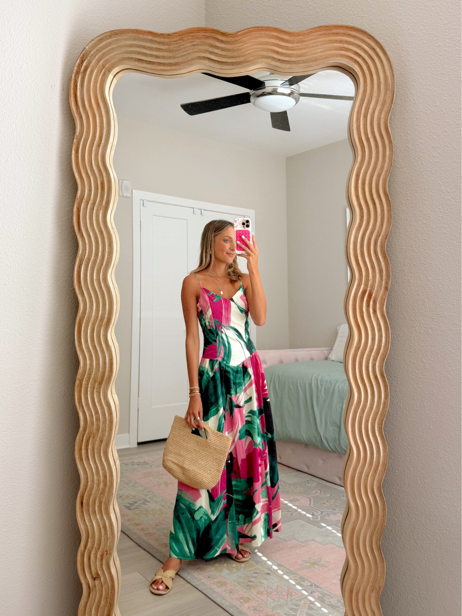 the cutest spring dresses from @express 🌸 on sale and wearing an XS #DressToExpress #ExpressPartner 

#LTKootd