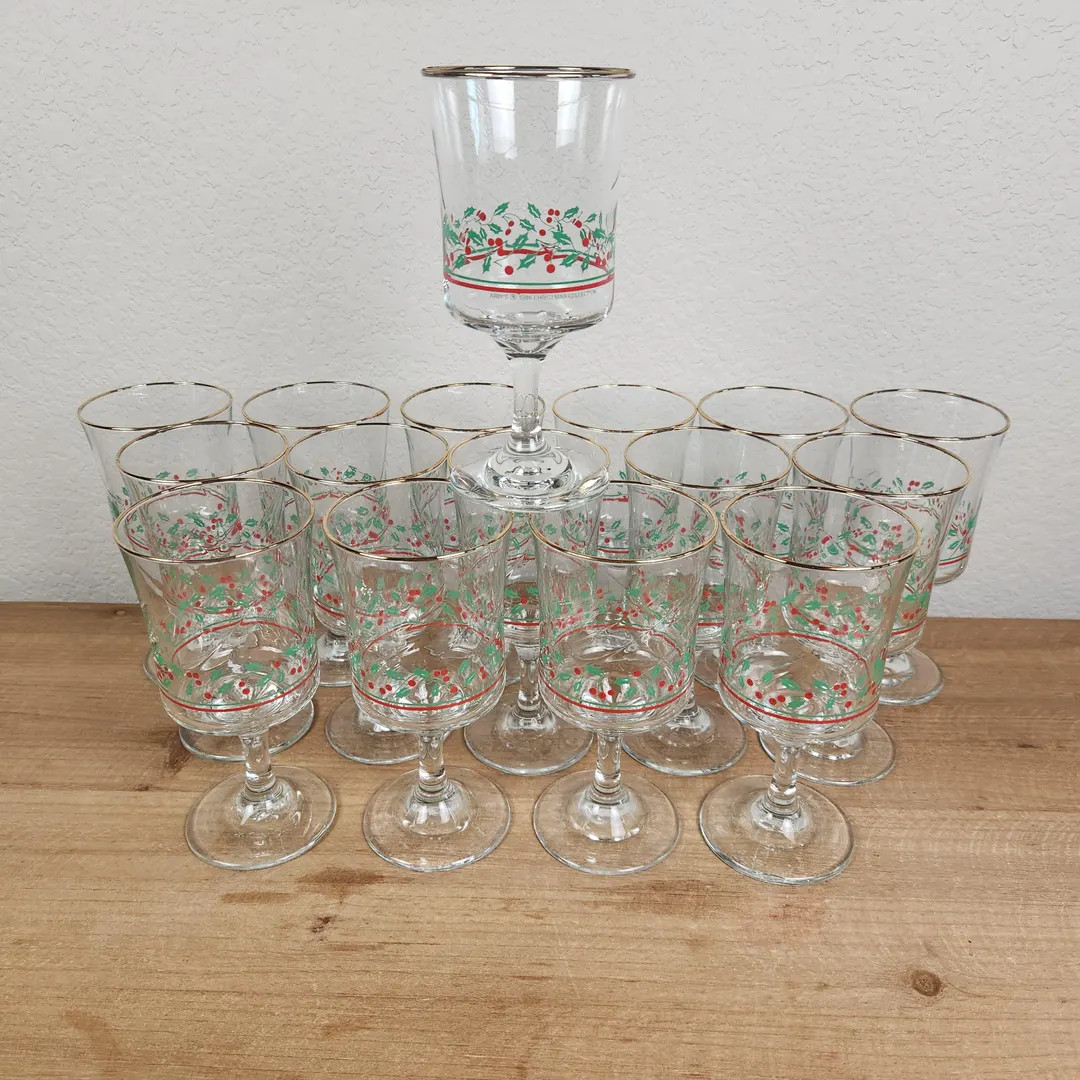 Vintage Arby's Christmas Wine Goblets, Holly Berry Design, Set of 4 - Etsy | Etsy (US)