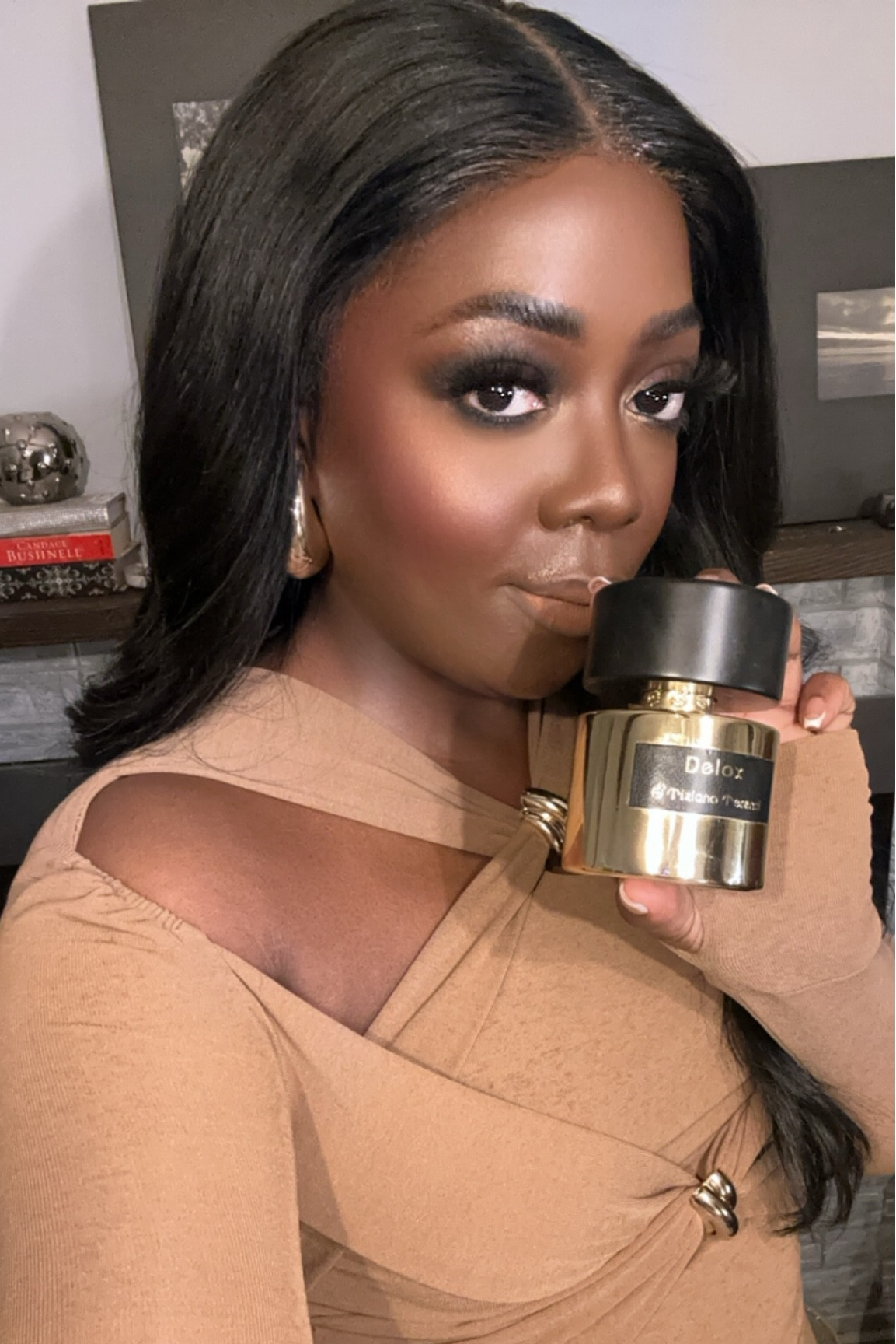 Luxe Life

THIS SWEET, HYPNOTIC FRAGRANCE COMBINES NOTES SUCH AS COFFEE, TURKISH ROSE, AND ACACIA HONEY.

#fragrance