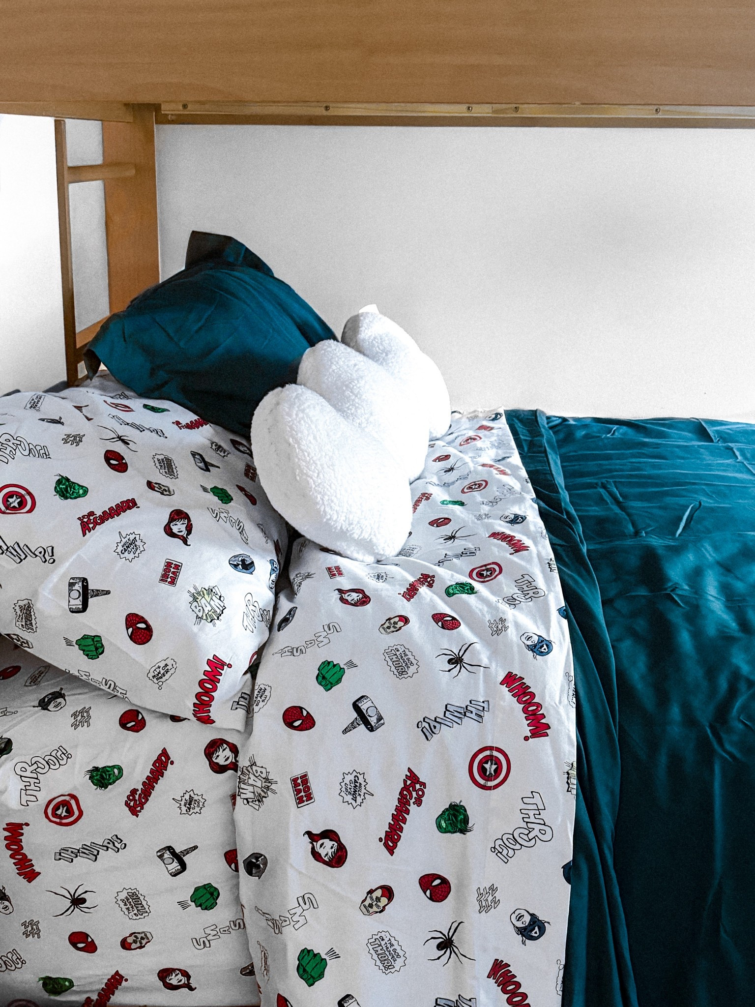 finally found a boy bedding set that isn’t cars or dinosaurs 😭💀 the marvel x pillowfort collection at @target is seriously perfect — fun for him, aesthetic for me 🤝🏼✨

we already had the duvet insert + mattress protector so this full refresh was under $60 👏🏼💸



#targetfinds #boymomlife #targethome #kidsroomdecor #marvelkidsroom #pillowfortstyle #targetstyle #boyroominspo #targetbedding #ltkhome #ltkkids #budgetfriendlyfinds #roommakeover #cozyhomevibes #momhacks #amazonfinds #amazonhomefinds 


#LTKFindsUnder50 #LTKHome #LTKKids