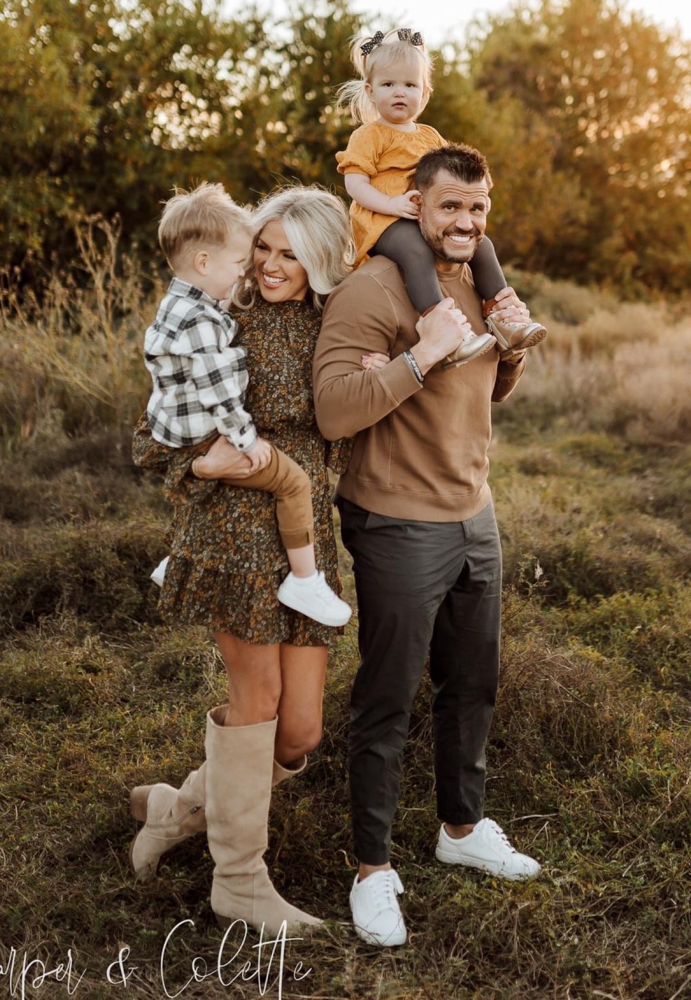 Fall family photo outfits - banana republic sale 

#LTKfamily #LTKSeasonal #LTKsalealert