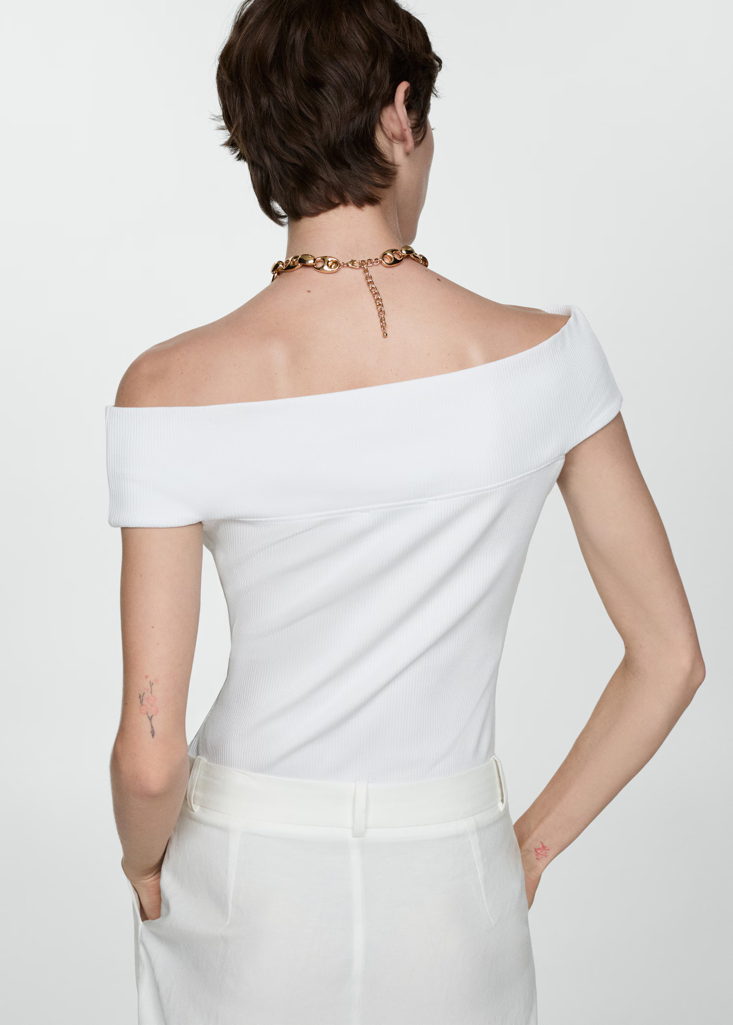 Off-shoulder top - Woman | MANGO USA | MANGO (US)