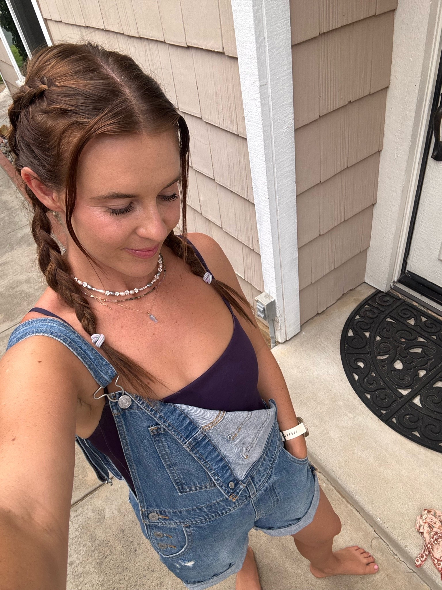 Beach mom outfit of the day