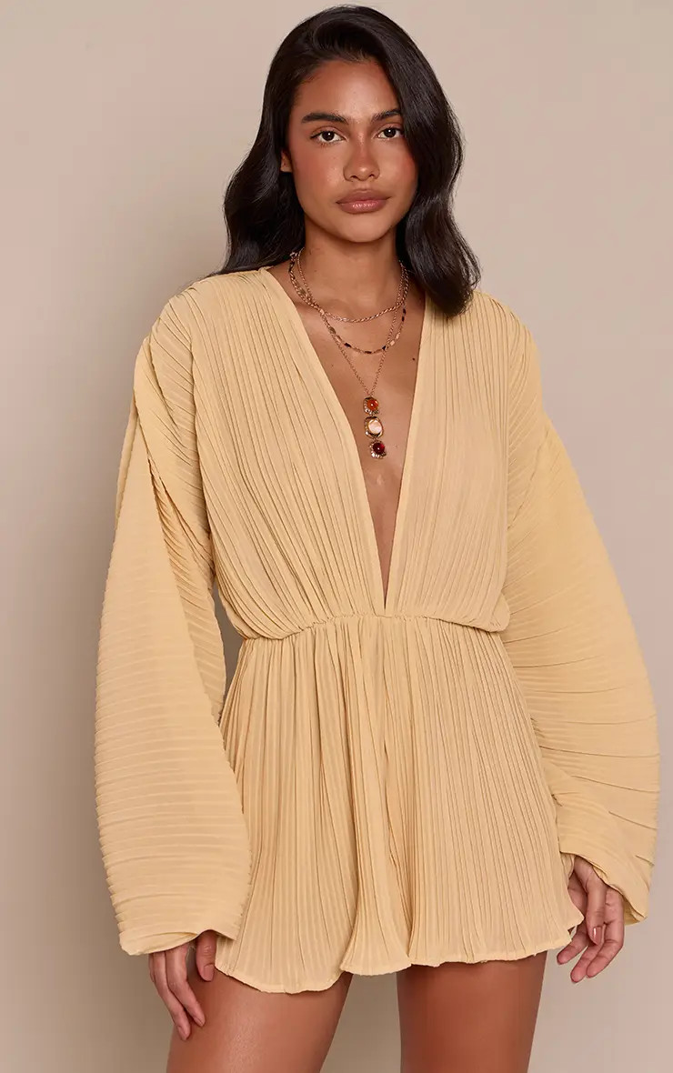Lemon Chiffon Pleated Batwing Sleeve Playsuit | PrettyLittleThing UK
