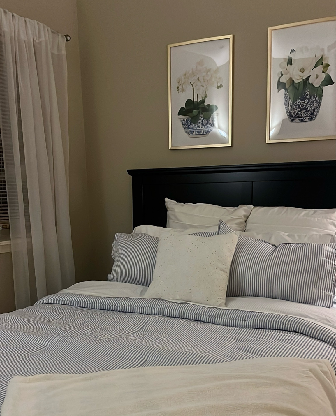 pictures above my bed!

#LTKfindsunder50 #LTKhome #LTKstyletip