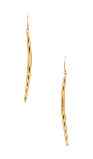 SOKO Amali Dangle Earrings in Metallic Gold. | Revolve Clothing (Global)