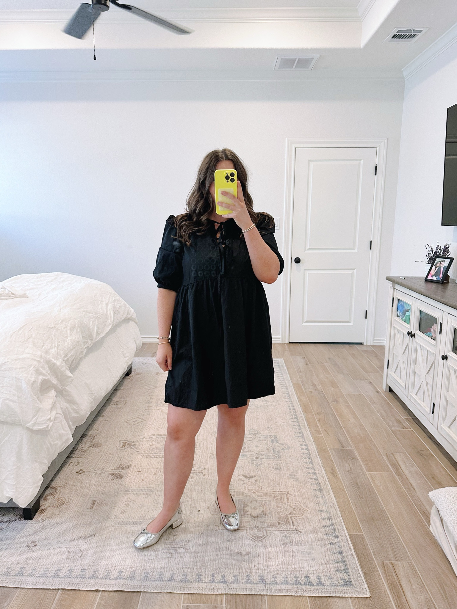this bow dress is so easy to dress up or down! I wear a fitted tank underneath and it’s perfect!
Dress: large
shoes: half size down!