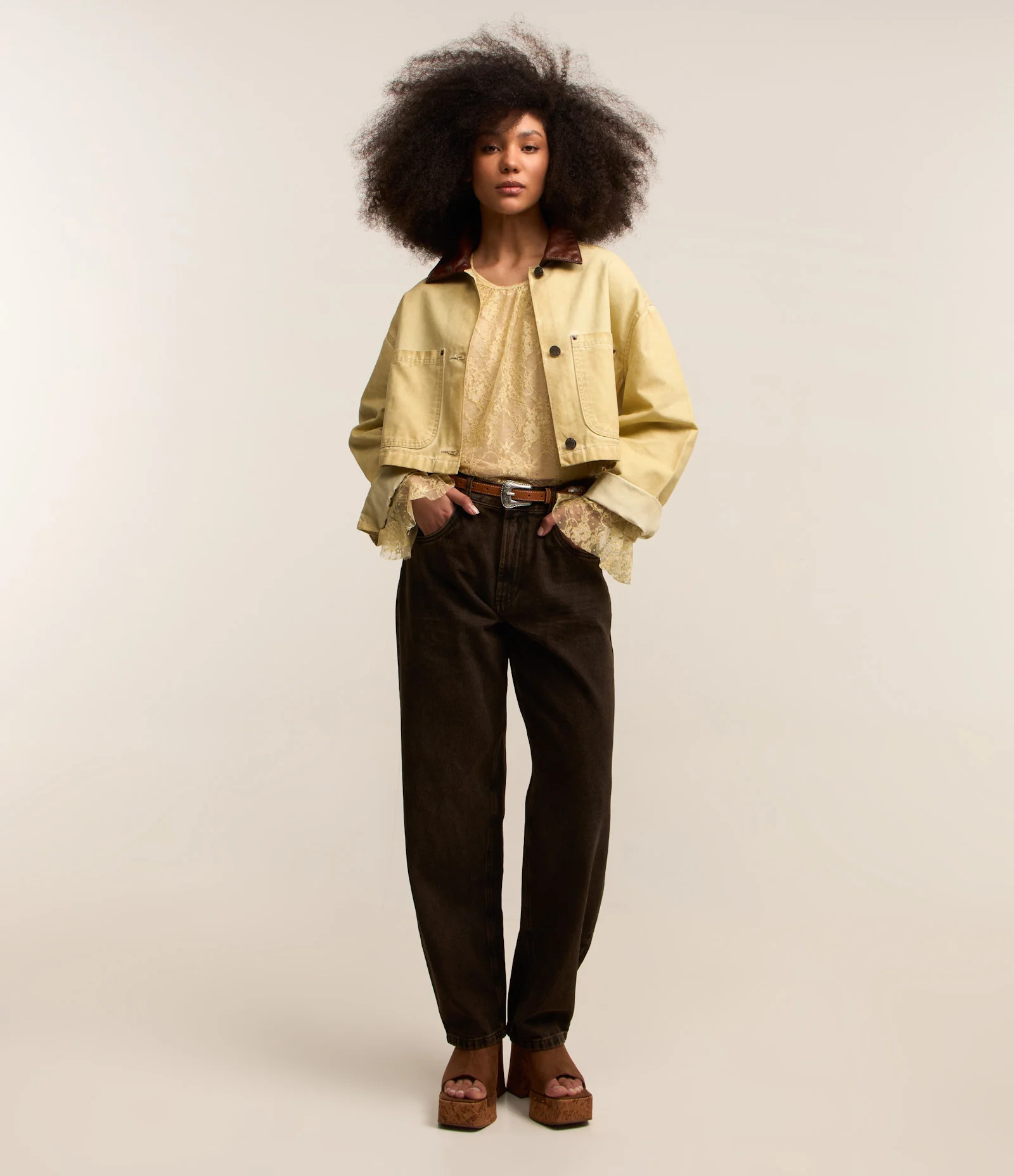 Calça Mom em Jeans Sobretinto Preto - Lojas Renner | Renner (BR)