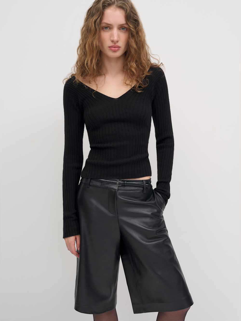 Shania Cashmere Sweater | Reformation (Global)