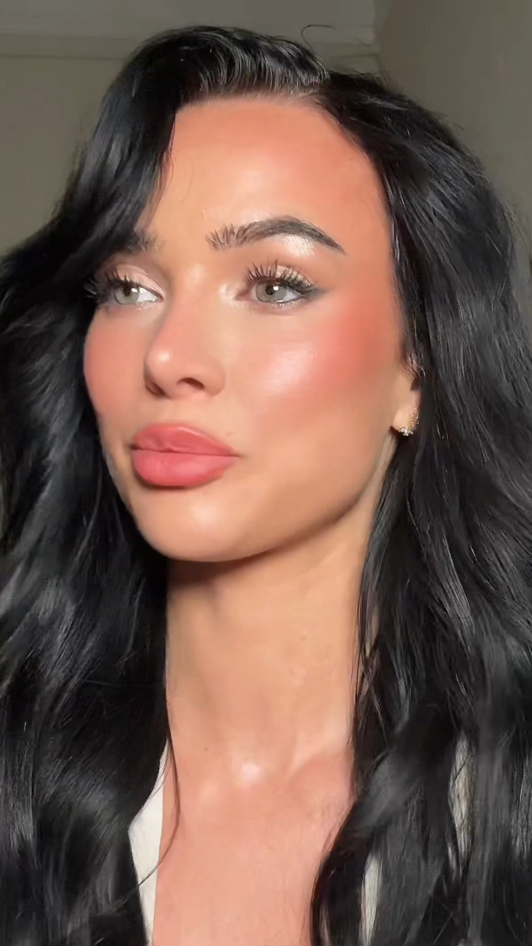 everyone looks good in this makeup