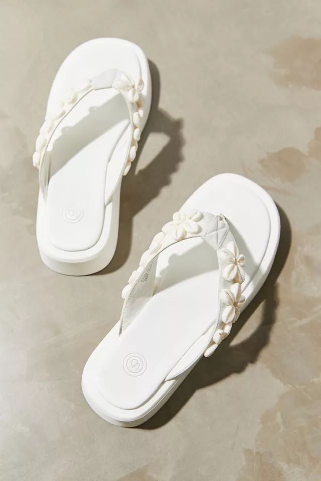UO Embellished Thong Sandal | Urban Outfitters (US and RoW)